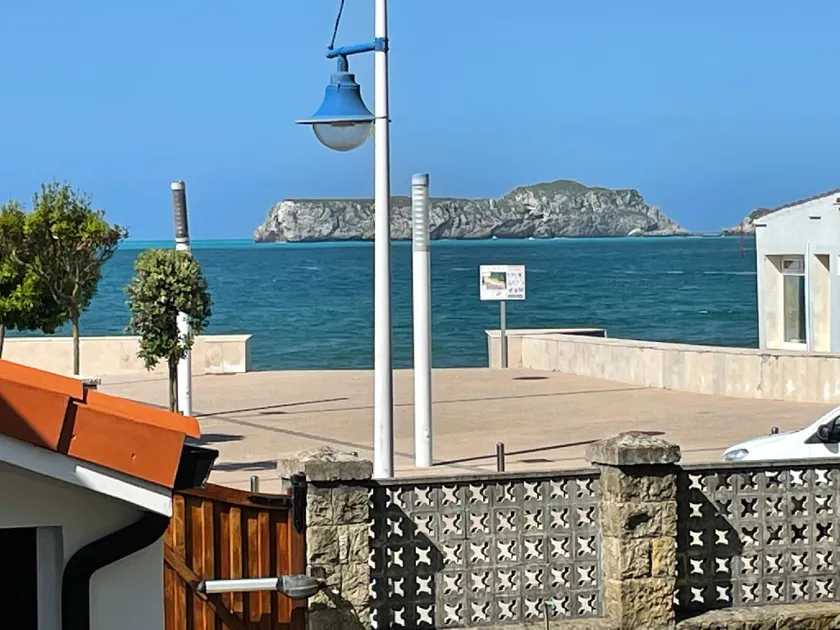 La Playa - Image 1