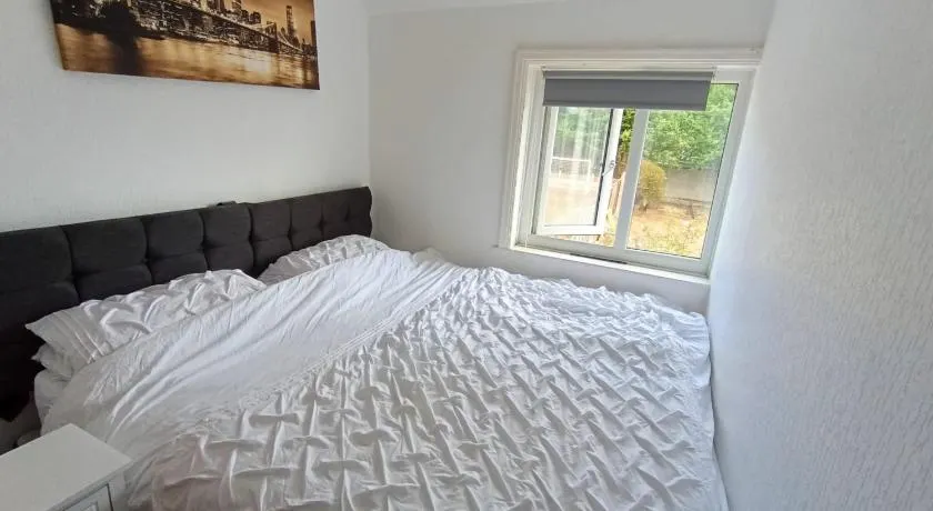 Abbey Road Erdington Room 3 - Image 1