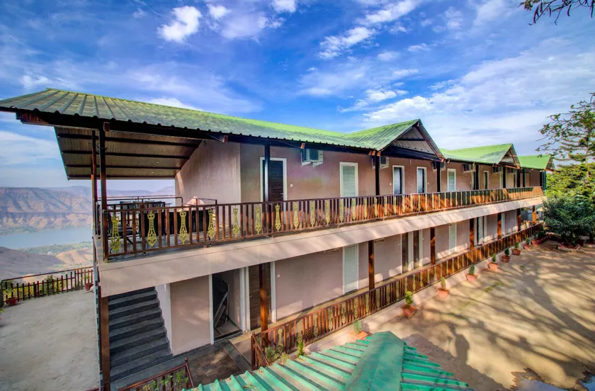 Rainforest Resort & Spa - Valley View Resort - Image 1