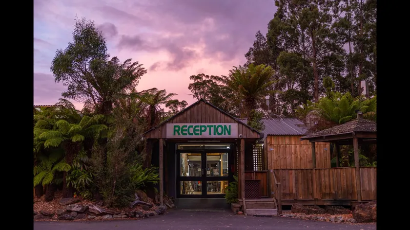 Tullah Lakeside Lodge - Image 1