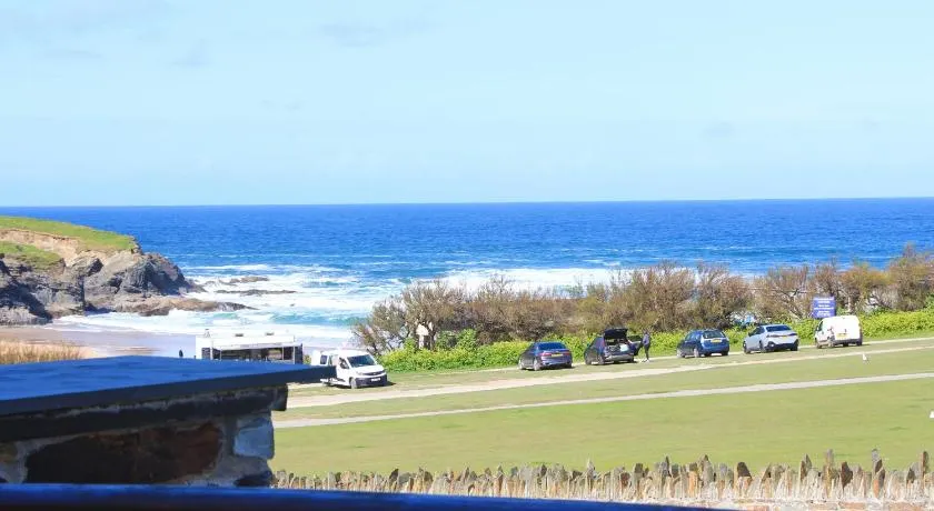 BY THE BEACH, The Quies, Beach House - Image 1