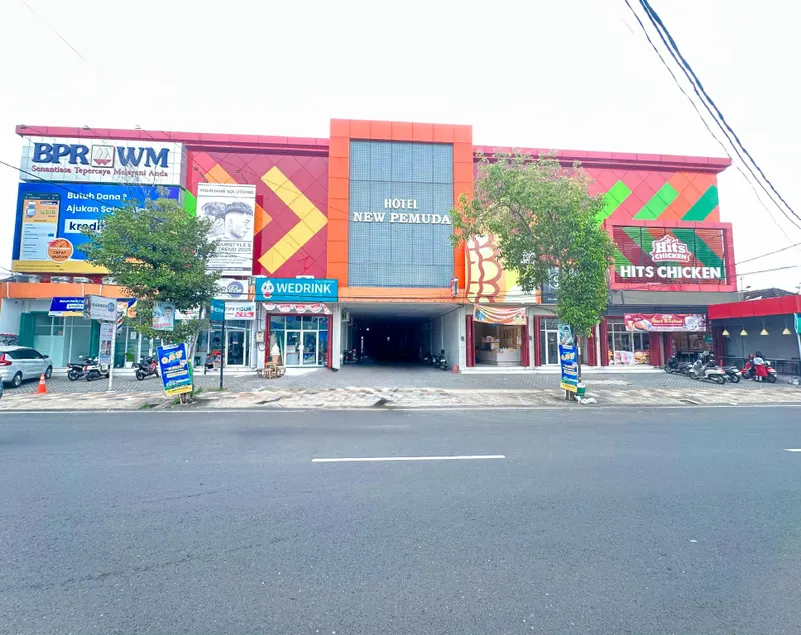 Hotel New Pemuda - Image 1