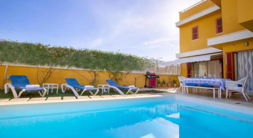 Villa Isabel - Image 1
