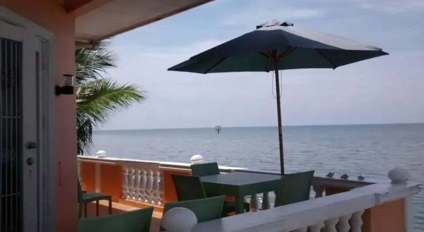 Serdena Homestay Fronting Cuatro Islas - Image 1