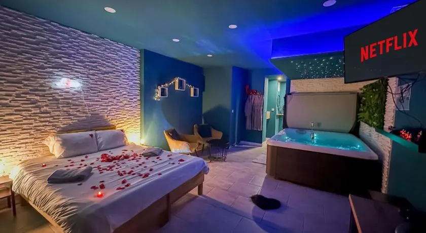 Love & Spa - Jacuzzi - Netflix - Métro - Wifi - Image 1