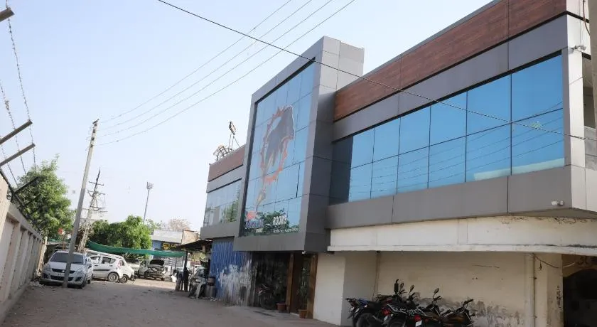 Hotel Dolphin Residency - Image 1
