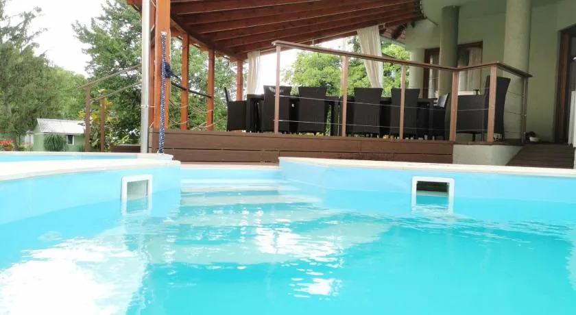 House4U - Image 1