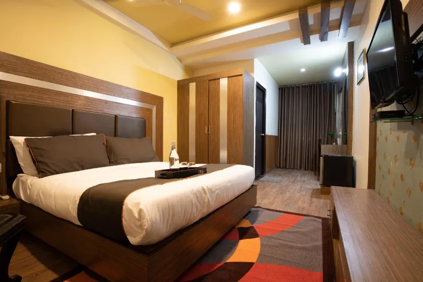 Hotel O Golden Avenue - Image 1