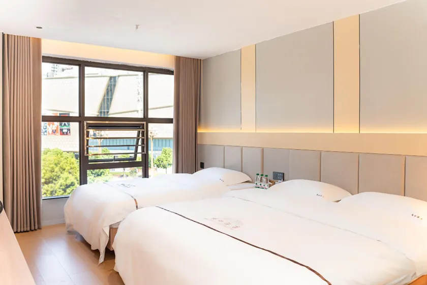 Jin Hong Hotel (Wuyue Plaza Branch) - Image 1