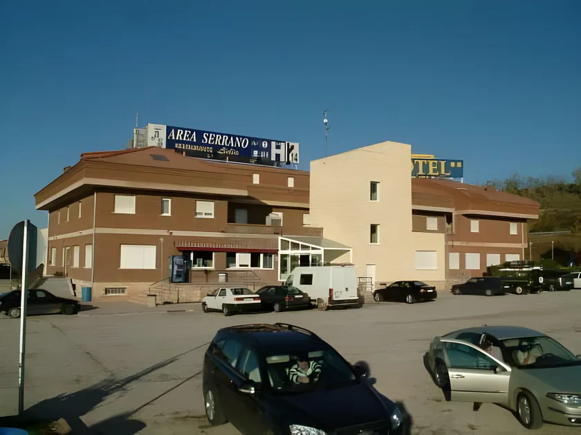 Hotel Area Serrano - Image 1