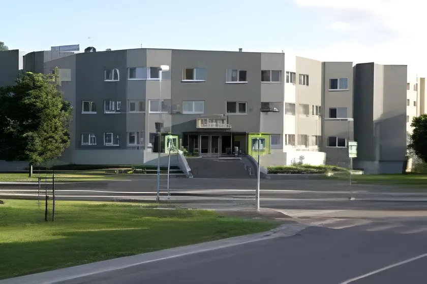 Hotel Emmi - Image 1