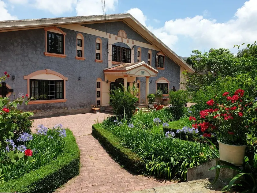Duong Sat Hotel - Image 1
