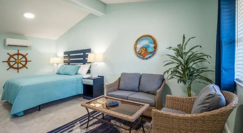 Hotel Palms - Image 1