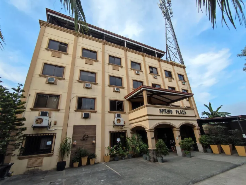 Spring Plaza Hotel - Image 1