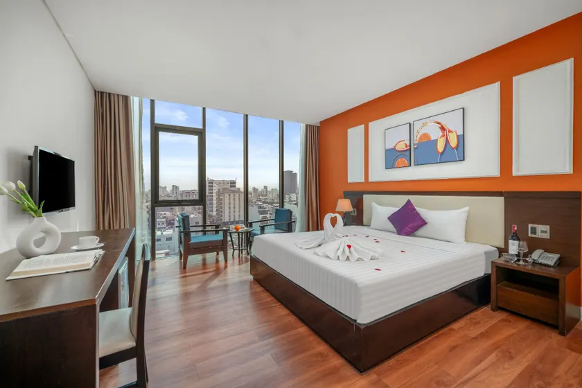 Bantique Hotel - Image 1