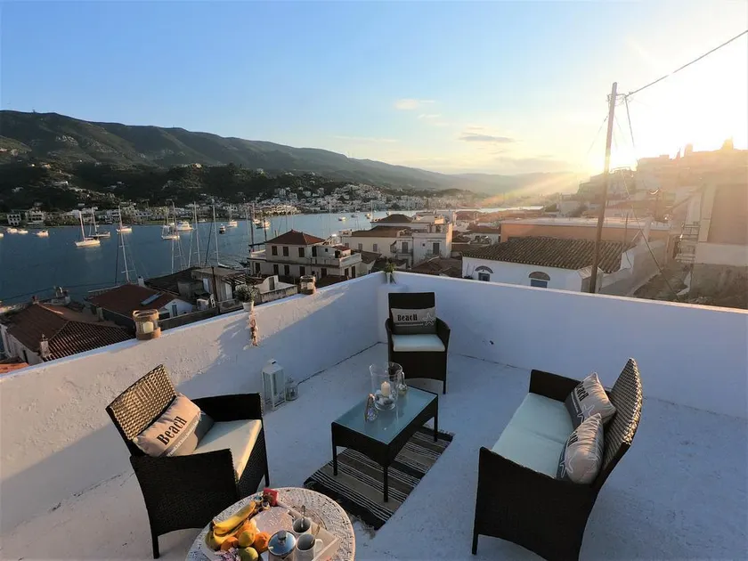 Villaki Poros House - Image 1