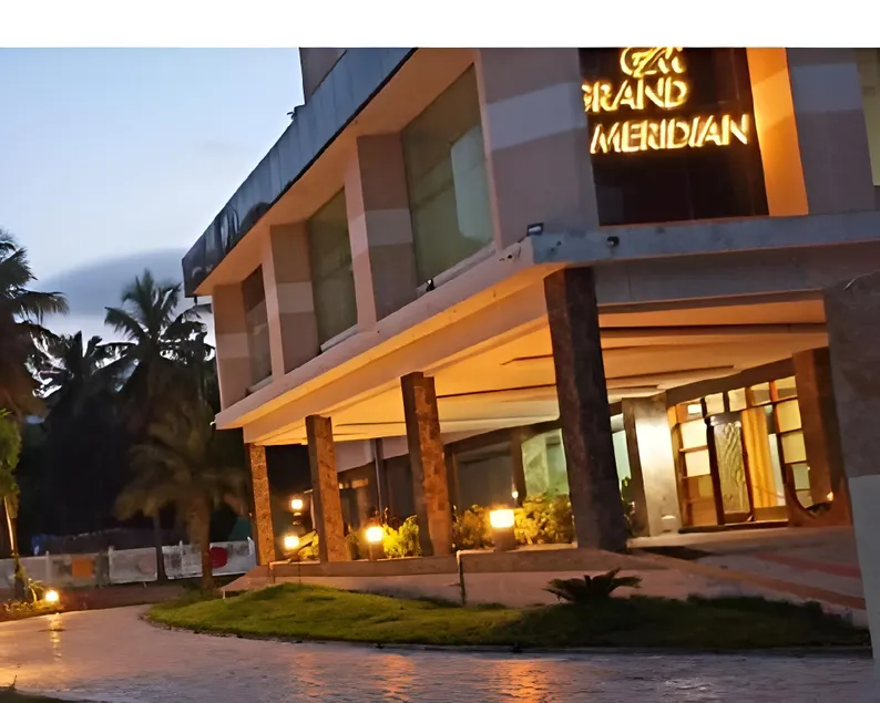 Hotel Grand Meridian By Go2 Hotels & Resorts - Image 1