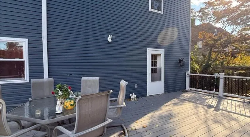 New house close to Fairmount Park - Image 1