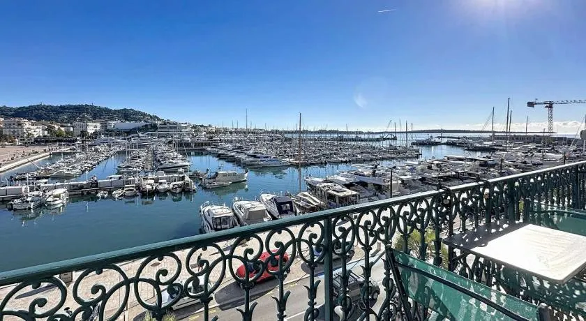 Luxury 1 bedroom Quai St Pierre 2 mins from the Palais & Croisette 269 - Image 1