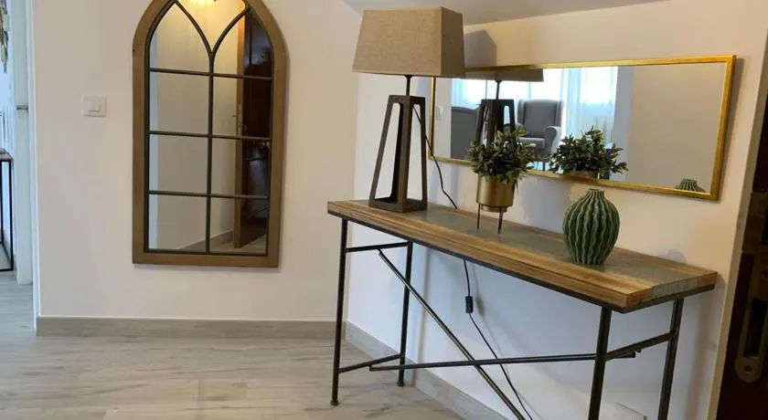 Apartamento Los Arcos - Image 1