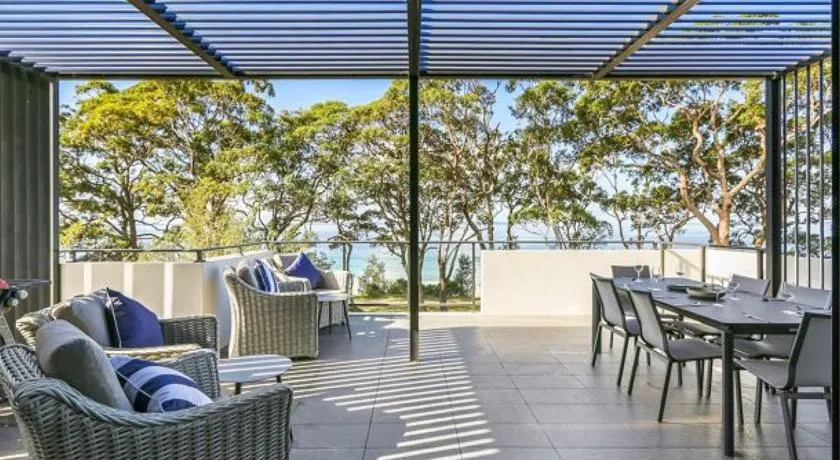 Beachfront Luxury by Experience Jervis Bay - Image 1