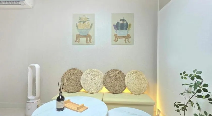 Pomomo House - Image 1