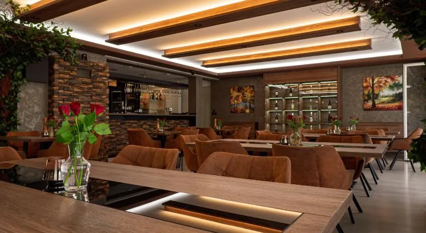 ELITE HOTEL Nová Dubnica - Image 1