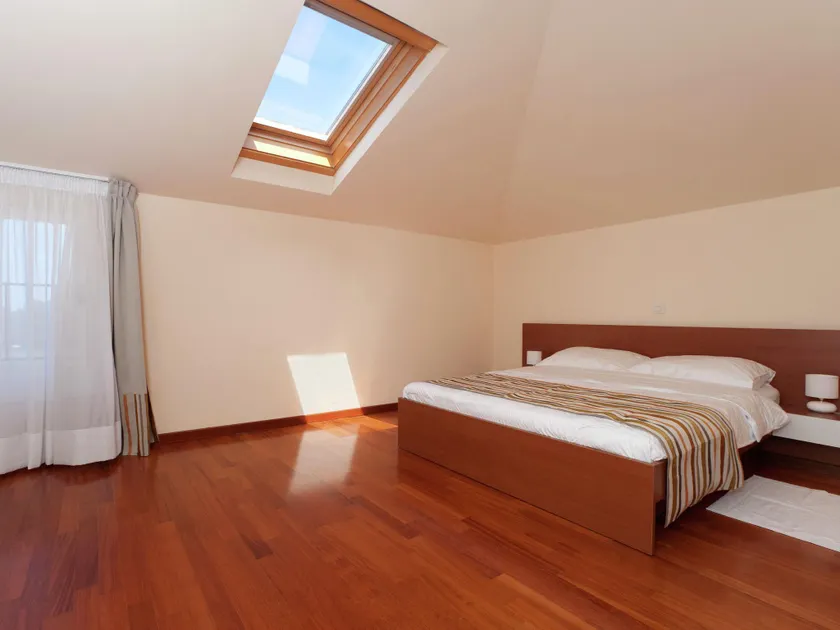 Modern and tastefully furnished one bedroom apartment with common pool - Image 1