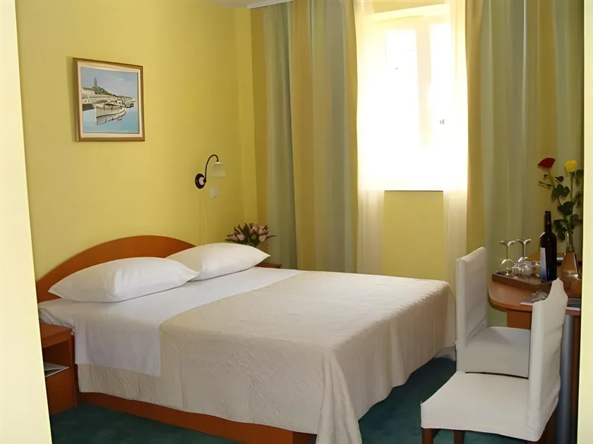 Guest House Klaudija - Image 1