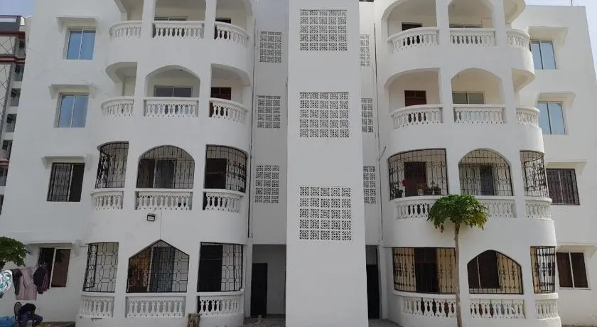 Serene Coastal Suites - Image 1
