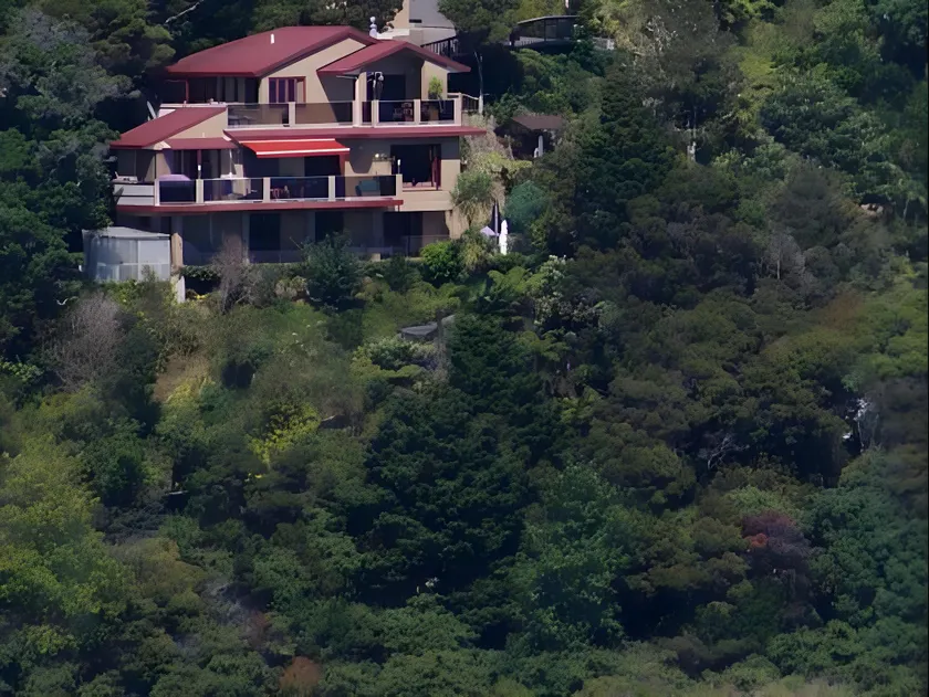 Bay Of Islands Beachhouses - Image 1