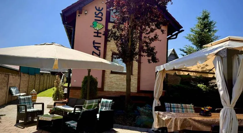 Ezathouse Devičie - Image 1
