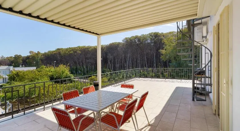 Seaside House - Image 1