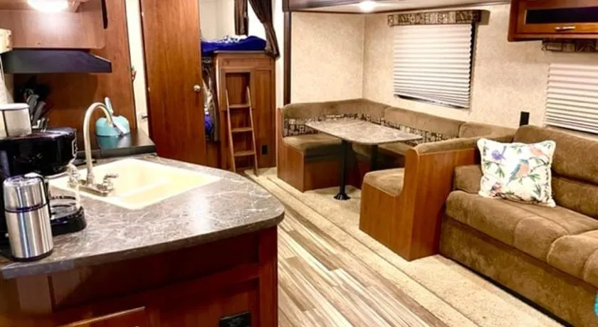 Perfect camper for your vacation - Image 1