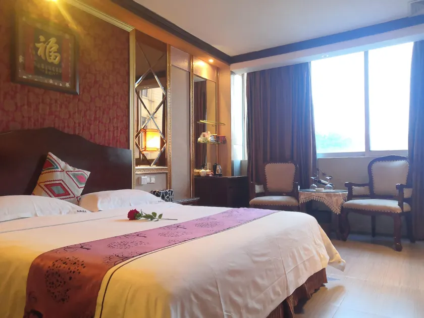 Zhongshan New High-End Business Hotel - Image 1