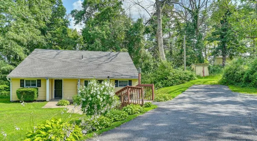 LAKE GEORGE FAMILY VACATION HOME - Image 1