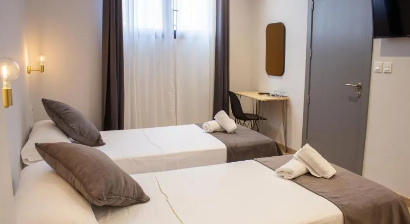 B4R Habitacion 1 - Image 1