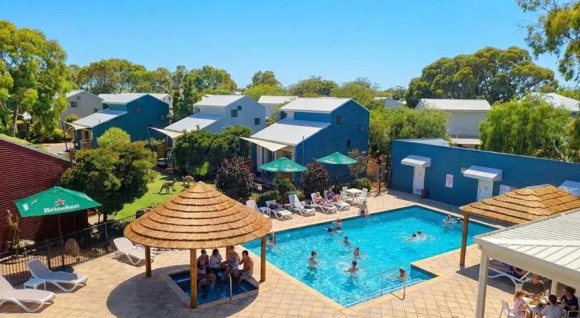 Seaside Villa Oasis - Pool & Wi-Fi - Image 1