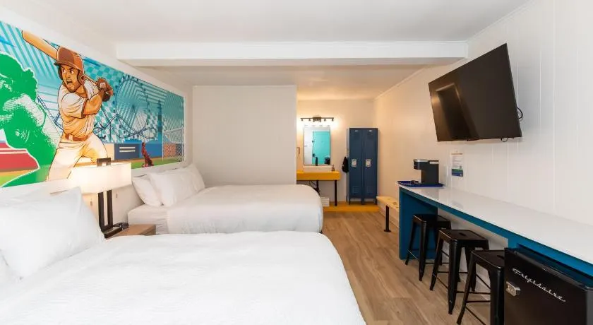 HomeField Inn - Image 1