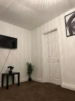 Comfortable One Bedroom Flat - Image 1