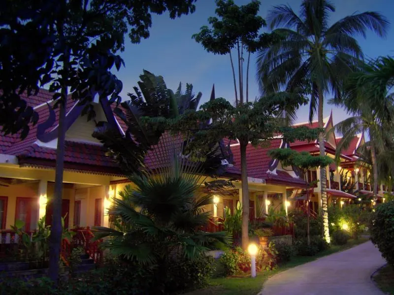 Palm Village - Image 1