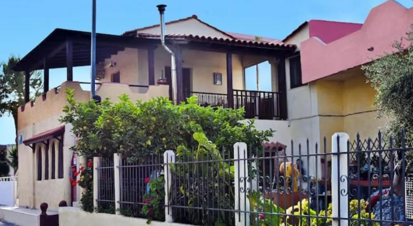 Gorgona Apt - Image 1