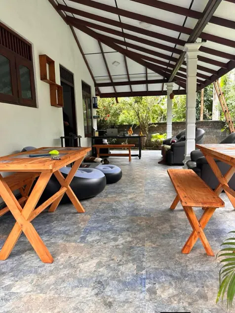 R BackPacker Hostel - Image 1