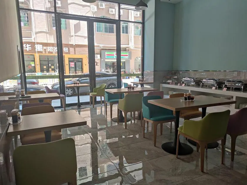 Yahao Garden Hotel (Shenzhen Songgang Metro Station) - Image 1