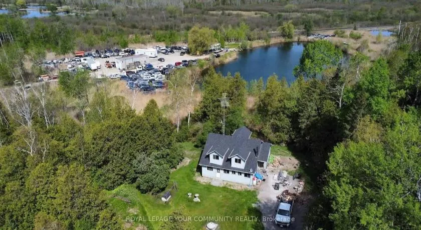 5-bedroom Villa in East Gwillimbury - Image 1