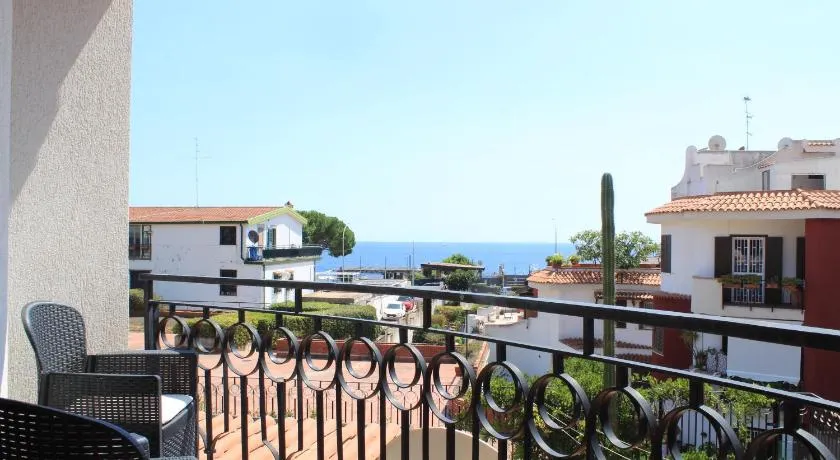 Blue Charm Maison - Image 1