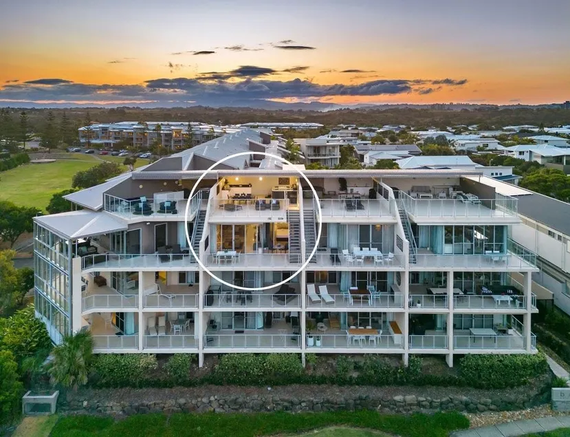 Penthouse with Rooftop and Spa - 3 BR Bali Resort in Kingscliff 1324 - Image 1