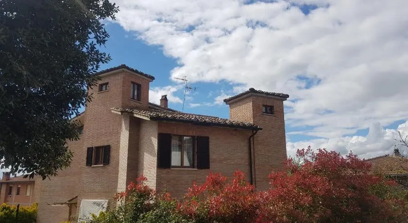 Palazzetto del Pittore in San Quirico d'Orcia - Image 1