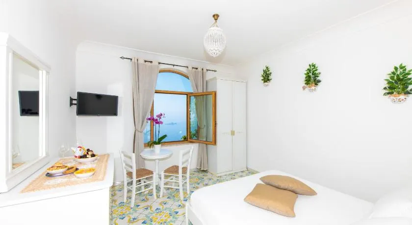 La Borragine Rooms - Image 1