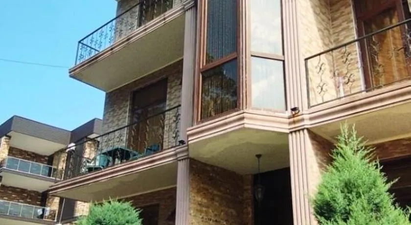 hotel twins G&G - Image 1